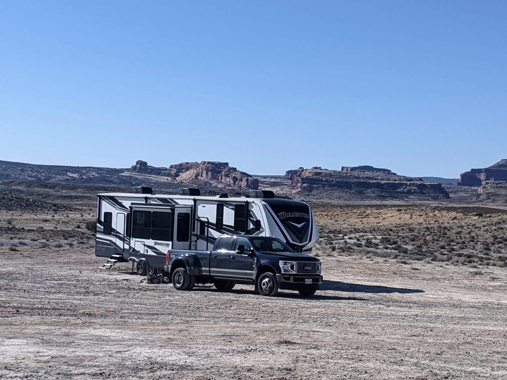 Awesome Family Living In A 5th Wheel Full Time